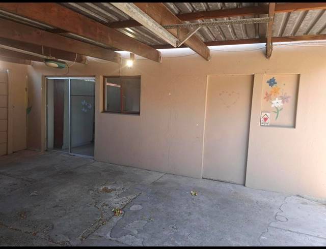 2 BEDROOM PROPERTY TO RENT IN GLENLILY